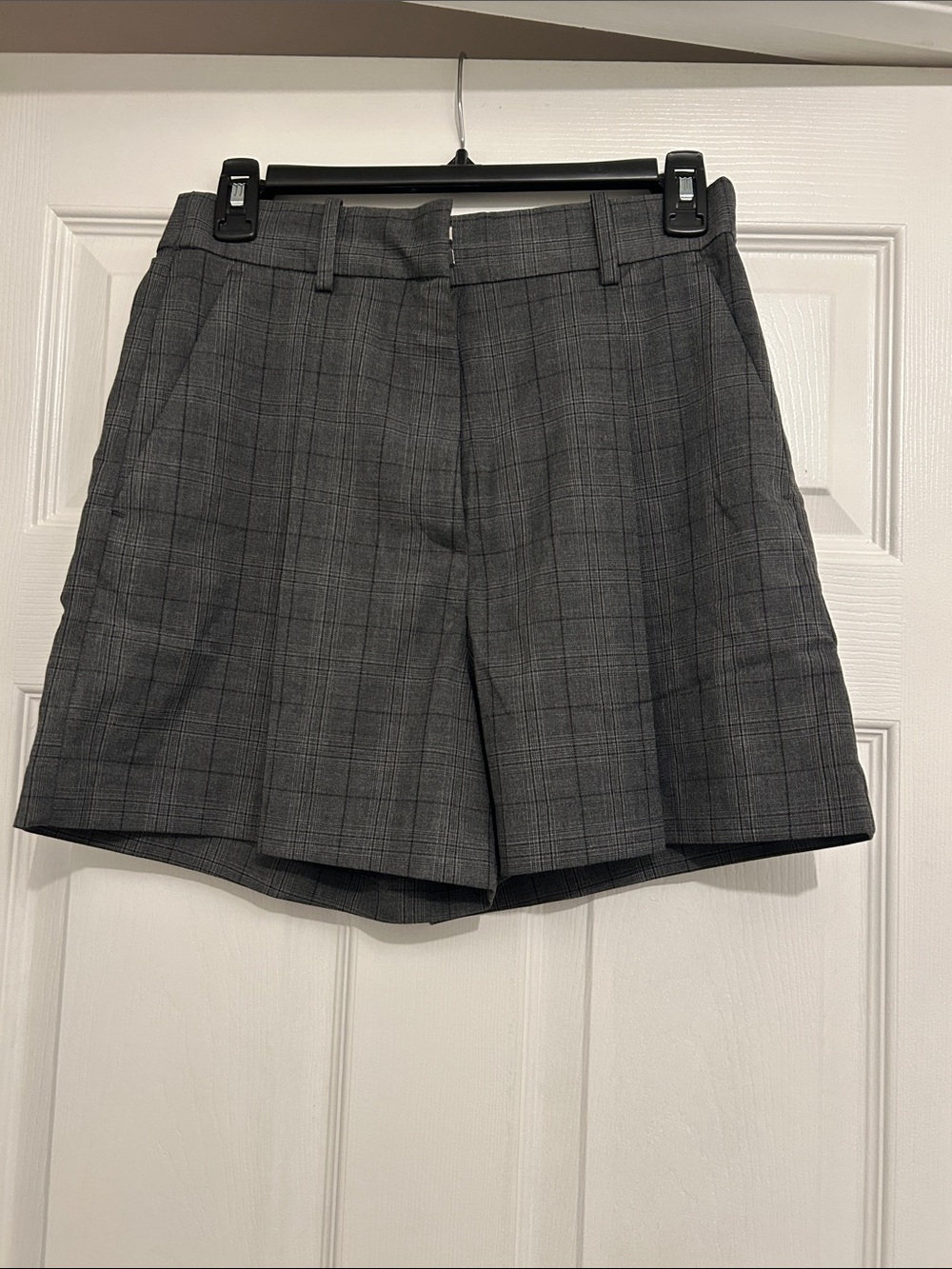 H&M Gray Plaid Tailored Women's Shorts 🤍